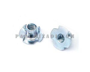 مهره پرچی خاردار